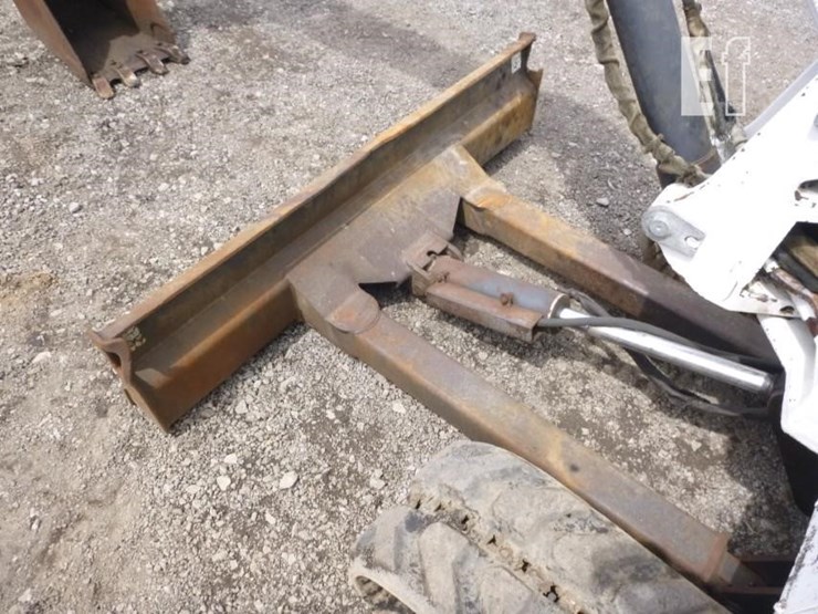 2001-bobcat-331e-image-23