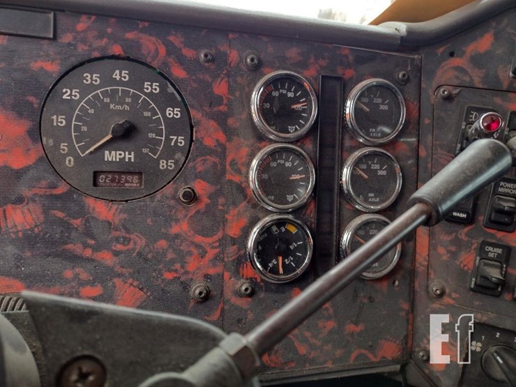 2000-international-9900-image-11