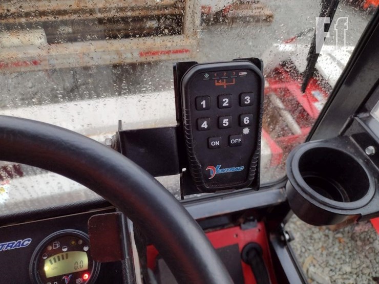 ventrac-3400l-lawn-mower-w/broom-image-8