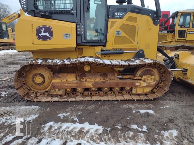 2022-deere-650k-lgp-image-31