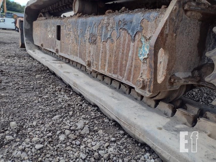 2022-deere-26g-image-30