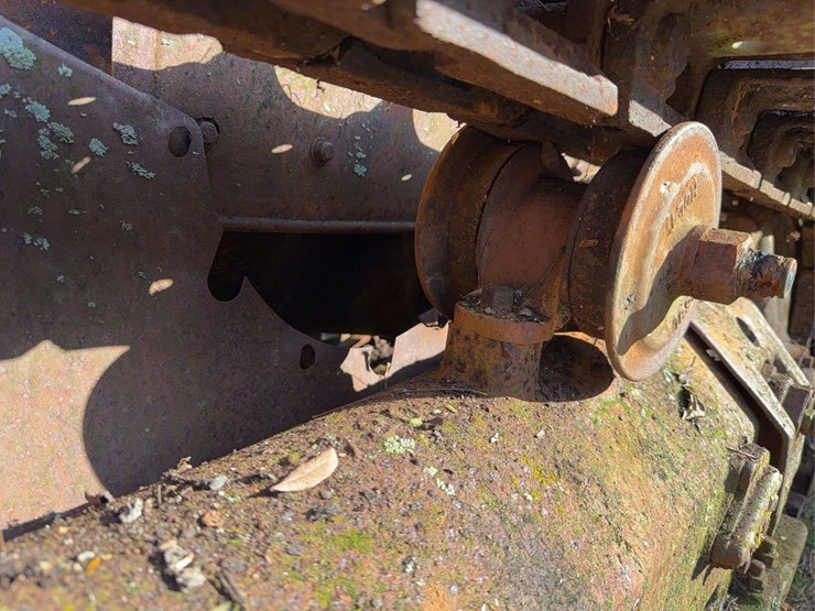 caterpillar-2-ton-image-29