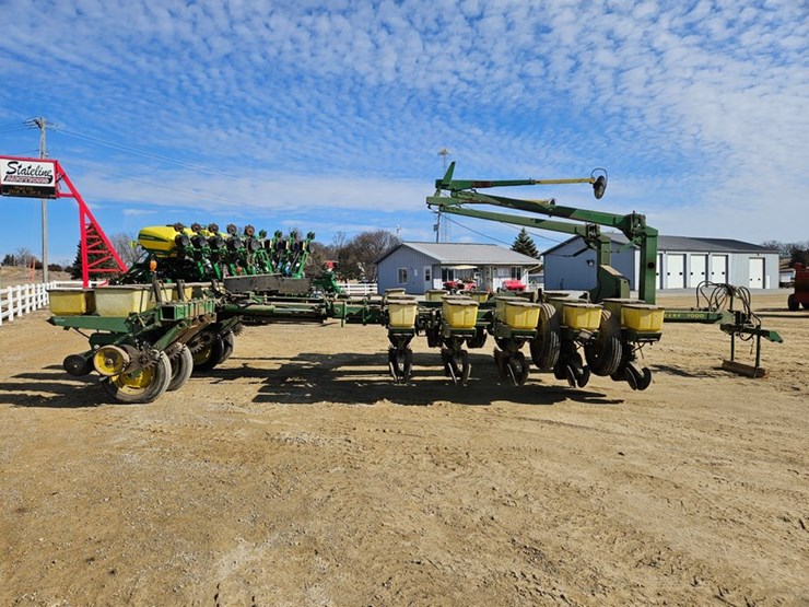 john-deere-7000-image-6