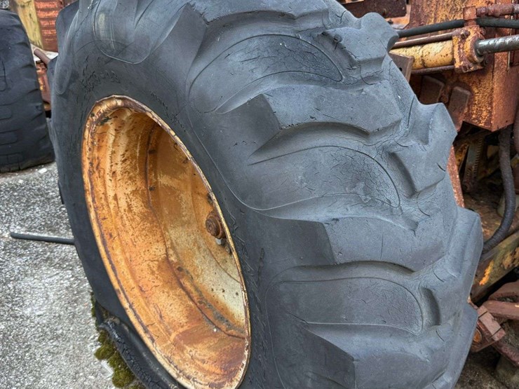 oliver-forklift-image-21