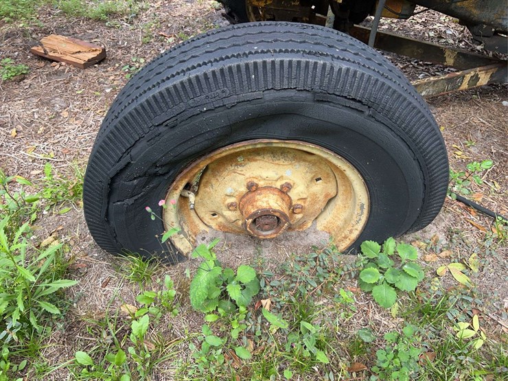 minneapolis-moline-diesel-backhoe-image-16