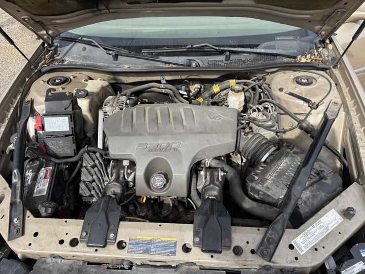#74-•-2004-chevrolet-impala-image-19