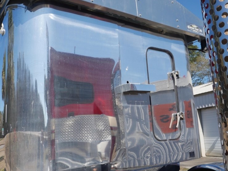 2018-kenworth-w900-image-7