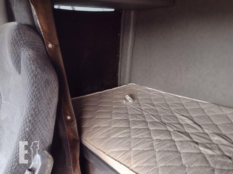 2005-western-star-4900fa-image-13