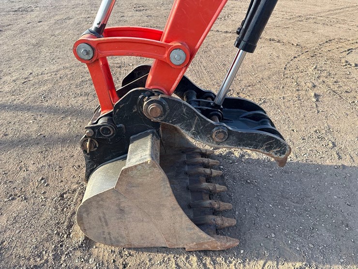 kubota-kx080-image-12