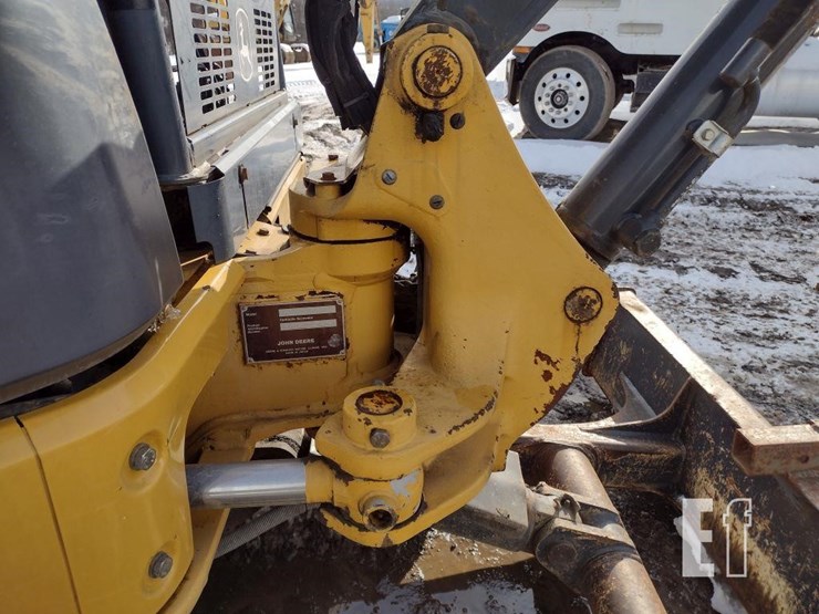 2013-deere-35d-image-23