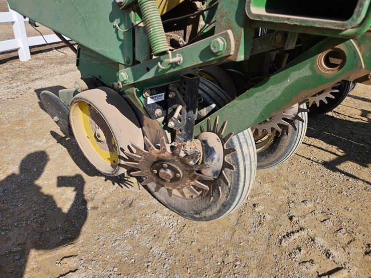 john-deere-7000-image-33