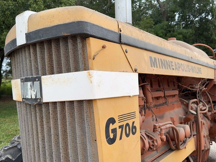 minneapolis-moline-g706-image-57