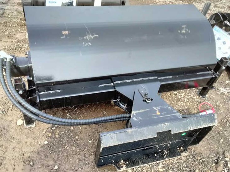 #323-•-mini-skid-steer-sweeper-image-2