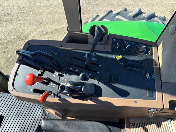 john-deere-7810-image-21