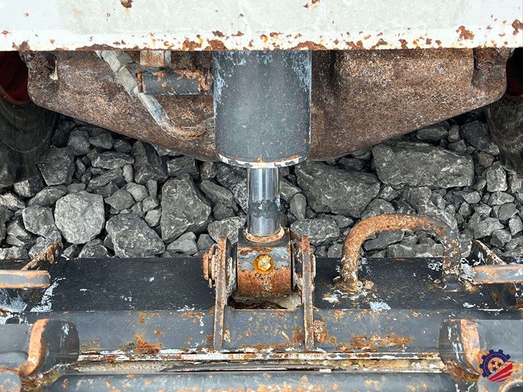 2017-bobcat-s70-image-16