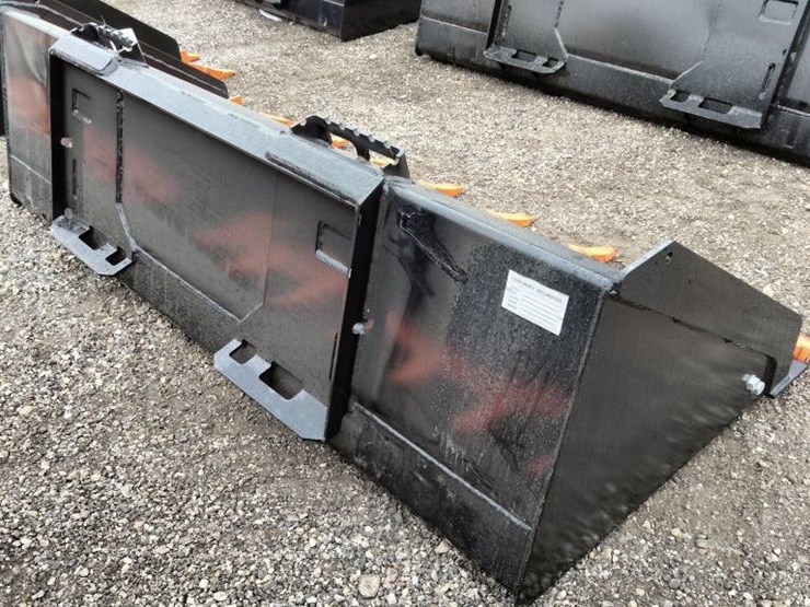#145-•-skid-steer-bucket-w/-teeth---80"-image-2