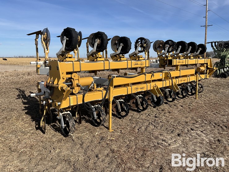 2017-buffalo-63071630-16r30-cultivator-image-3