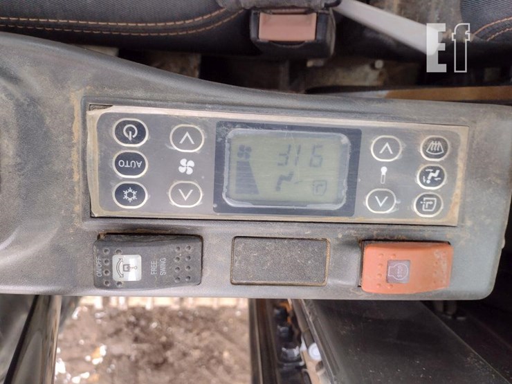 2022-case-cx250d-image-13