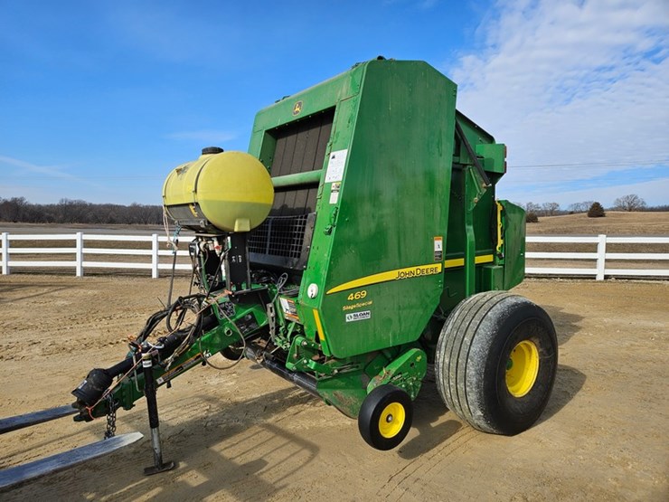 john-deere-469-image-1