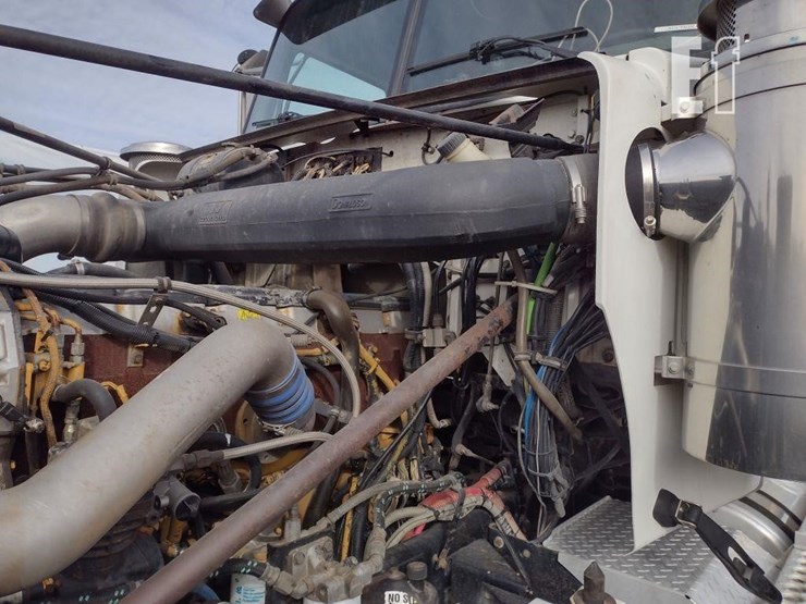 2005-western-star-4900fa-image-25