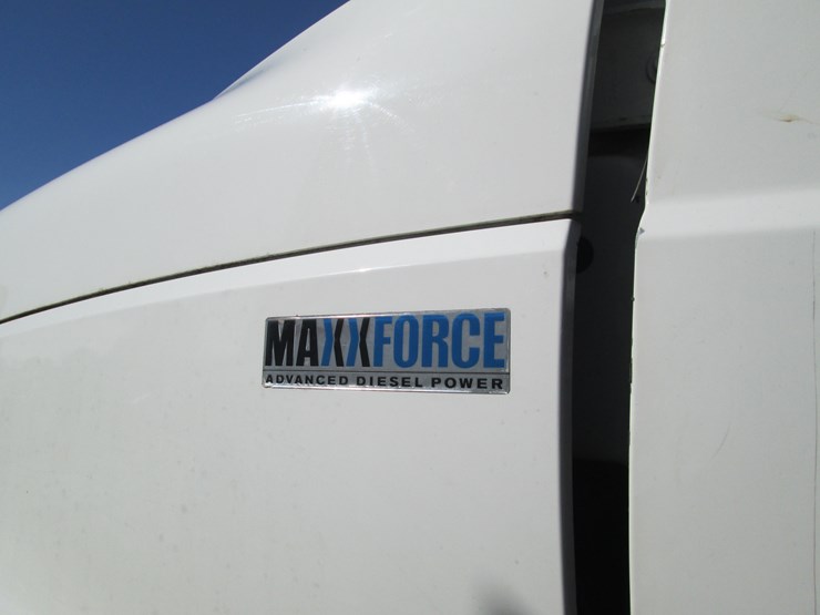 2012-international-prostar-image-12