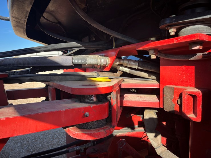 2004-versatile-2360-image-11