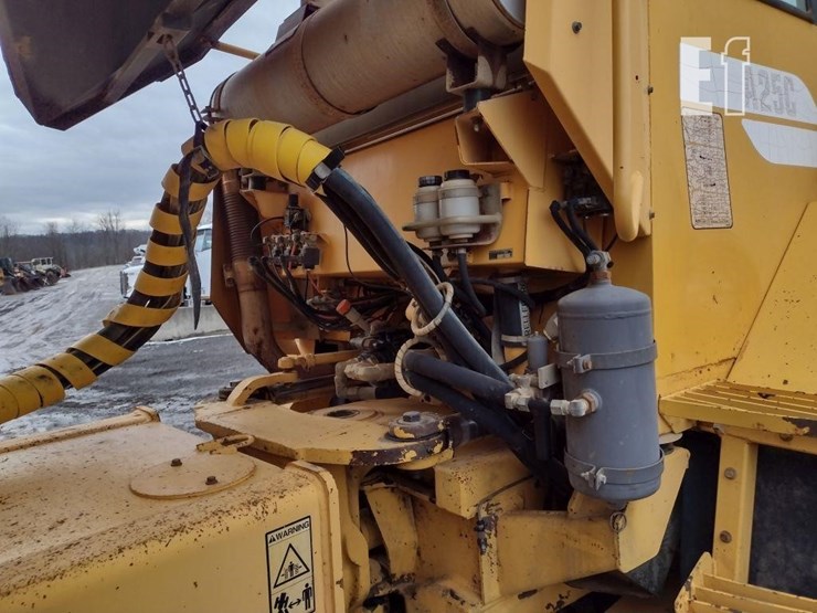 2001-volvo-a25c-image-44