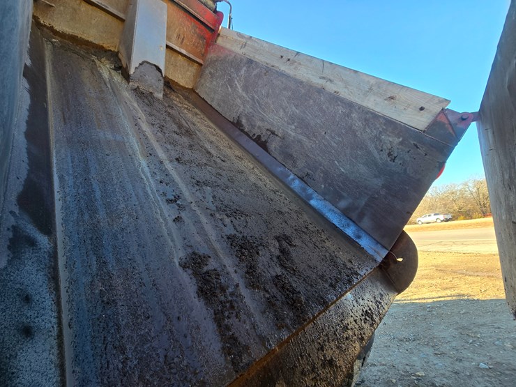 1999-mack-rd690s-image-46