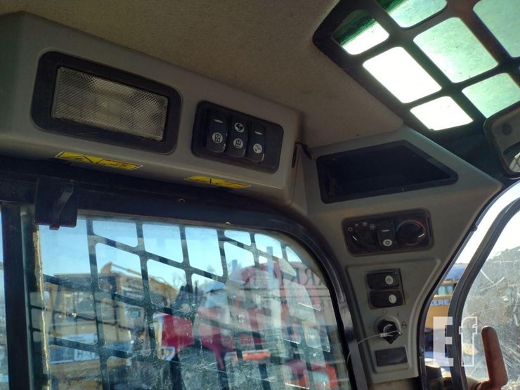 2019-caterpillar-299d2-xhp-image-7