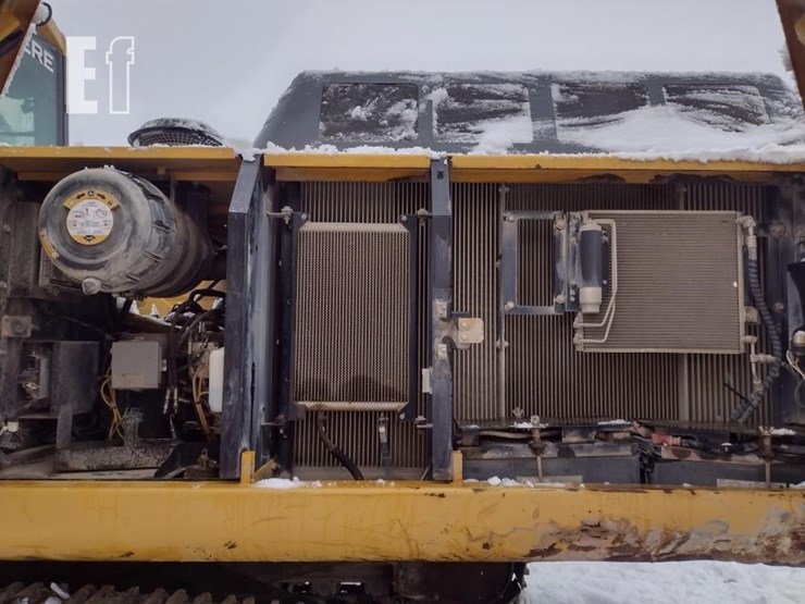 deere-350g-lc-image-29