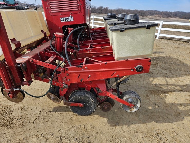 international-30-image-25