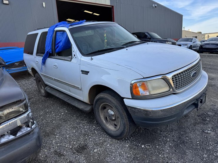 1999-ford-expedition-xlt-image-2