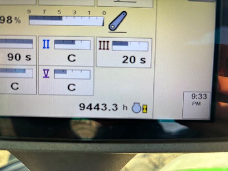 john-deere-8320-image-17