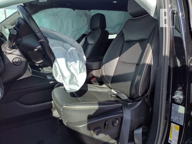 2022-gmc-yukon-slt-image-13