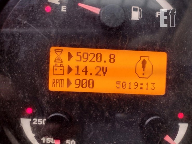 2015-caterpillar-tl1055c-image-6