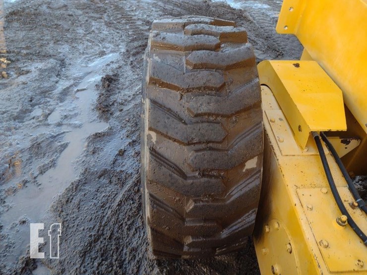 2004-volvo-g86-image-29