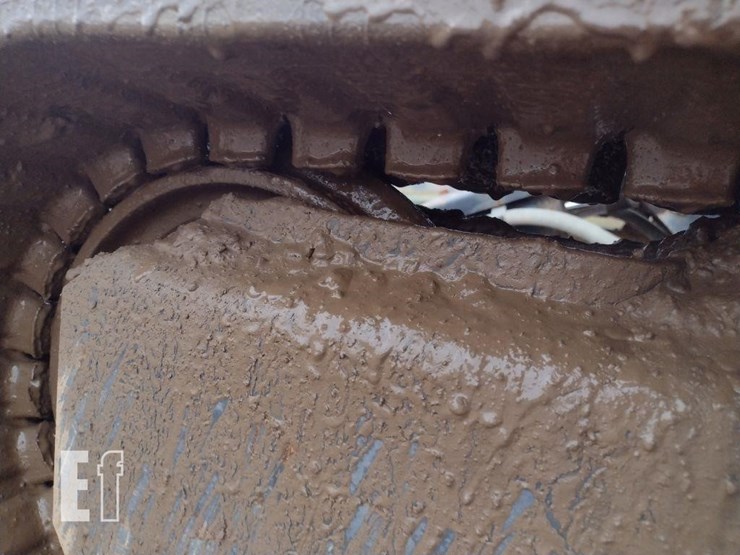 2014-hitachi-zx35u-image-33