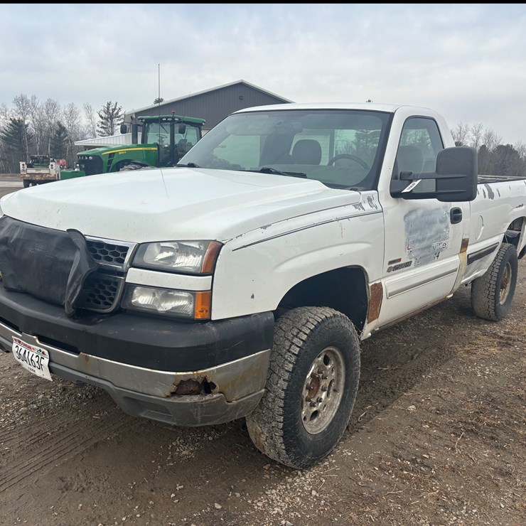 2004 CHEVROLET 2500