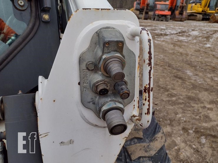 2016-bobcat-s590-image-16