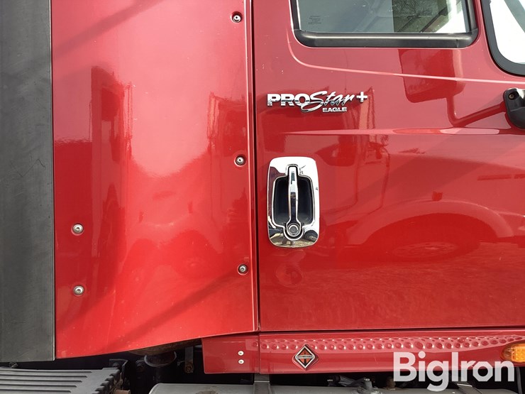 2012-international-prostar-image-14