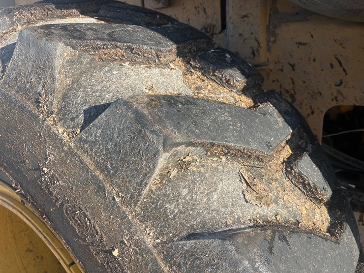 2009-deere-524k-image-19