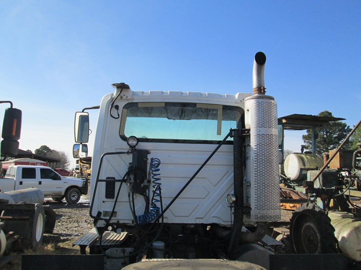 2012-international-prostar-image-8