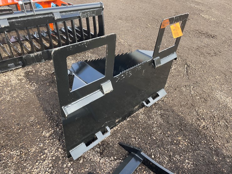 #2052-•-40"-skid-steer-spade-bucket-image-3
