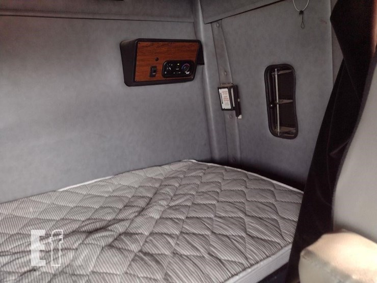 2005-western-star-4900fa-image-15