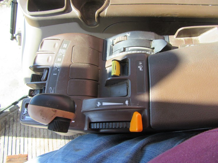 john-deere-7520-image-41