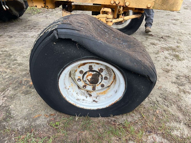 minneapolis-moline-g1050-image-26