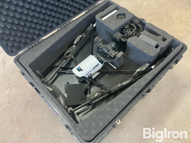 asctec-falcon-8-drone-(octohopter)-image-1