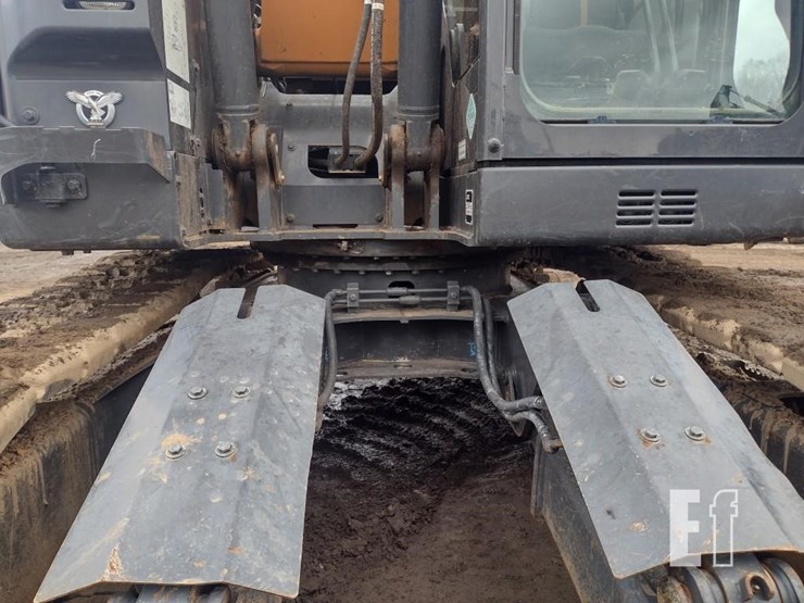 2022-case-cx145d-msr-image-24