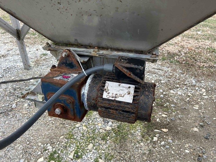 layco-stainless-steel-bin-hopper-#3-sells-offsite-image-5