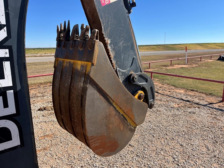 2012-deere-310s-image-19